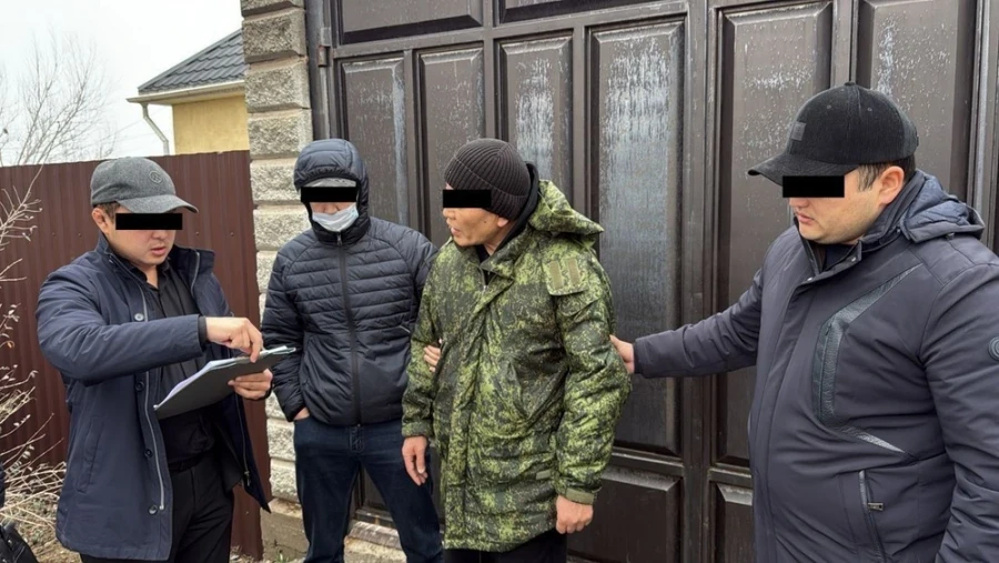 Сотрудники ГКНБ задержали адвоката, бывшего судью, за вымогательство