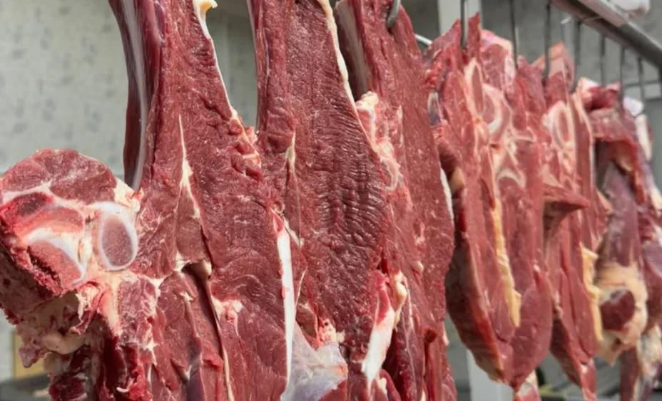 Минсельхоз баанын өсүшүн токтотуу үчүн эт жана жашылча импортун көбөйтүүнү пландаштырууда