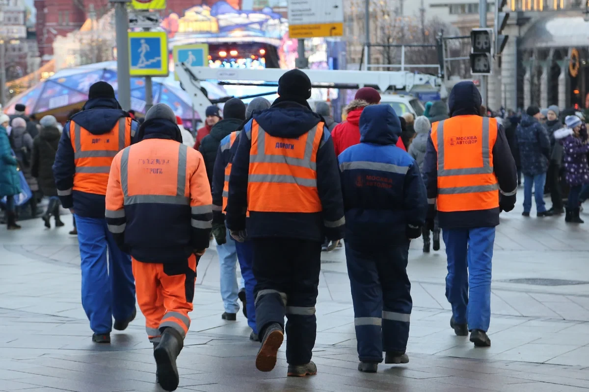 Draft law on new rules for migrants: income, advances, and children's exit from Russia