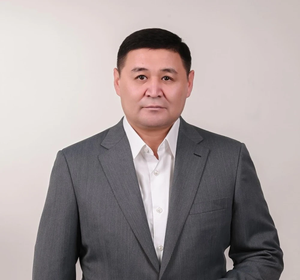 Шаирбек Ташиев Жогорку Кенештин депутатынын мандатын тапшырды