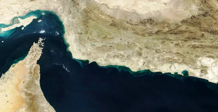 Трамп бир катар өлкөлөрдү Ормуз булуңуна кемелерди жөнөтүүгө чакырды