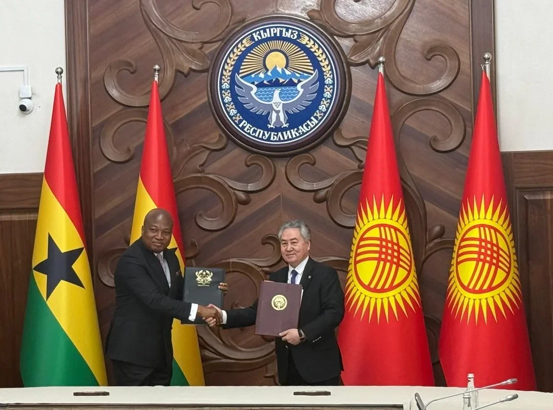 Кыргызстан жана Гана дипломатиялык паспорт ээлери үчүн визасыз режим киргизди