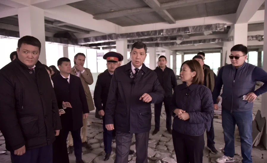 The mayor responded to citizens' criticism regarding the facilities near the Central Department Store.