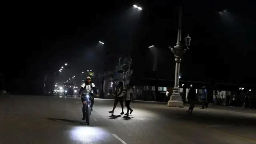 Кубада кайрадан толук караңгылык болду