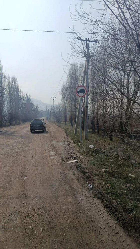 Call center: complaints about the damaged road by heavy trucks in the village of Kok-Zhar and the response from the city administration