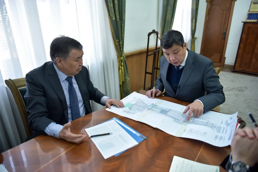 At "Dordoy," multi-level parking lots, a walking area, and roads will be built starting April 1.