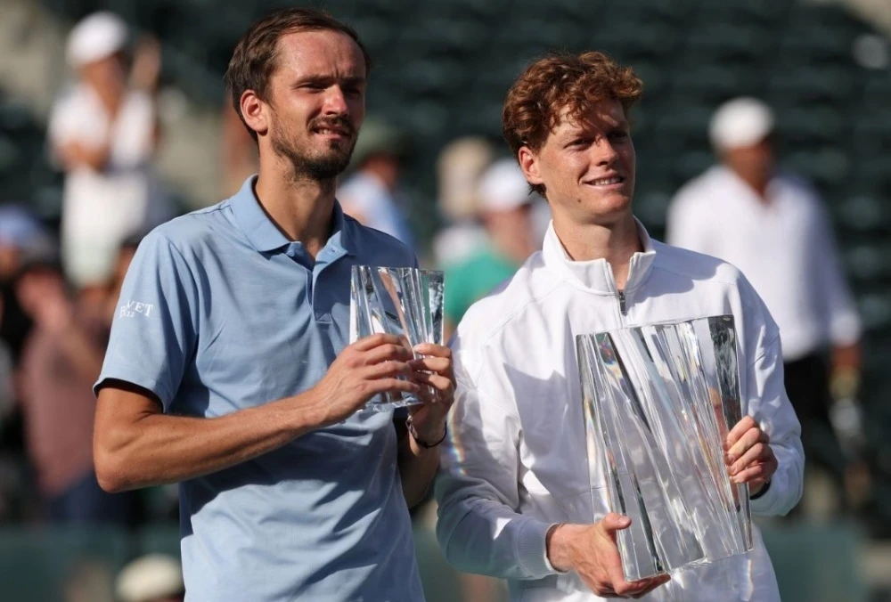 Синнер Медведевди жеңип, Индиан-Уэллс шаарында биринчи жолу "Мастерс" жеңди