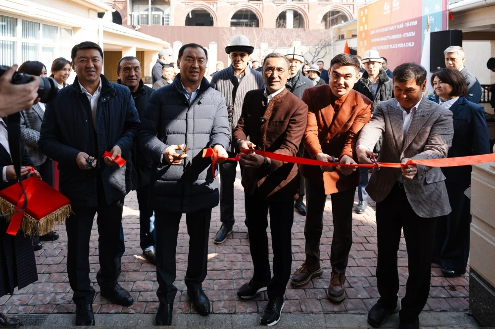 Forbes кыргызстандык меценаттардын "Эне үйү" долбооруна кошкон салымы тууралуу айтты.