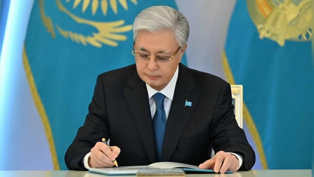 Токаев подписал новую Конституцию Казахстана
