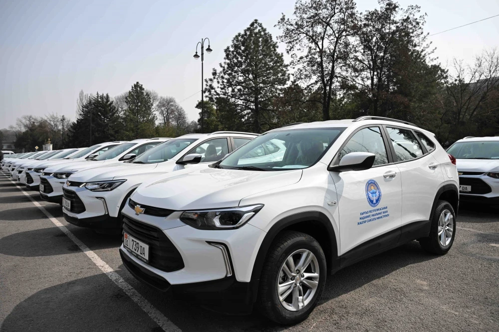 117 official vehicles were handed over to cultural institutions of the Kyrgyz Republic
