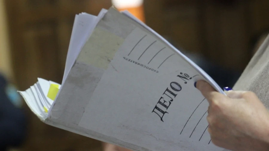 Мамлекетке кайтарылды деп айтылган: ГКНБнын кызматкерлери акча жана кыймылсыз мүлк жулуп алышкан