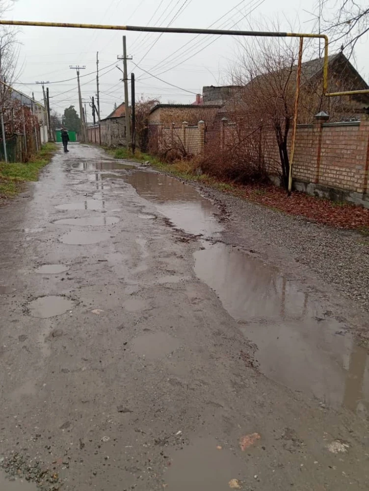 "Чұкулар, суу жана кир". Училтельская көчөсүнүн тургундарынын арызы жана мэриянын жообу