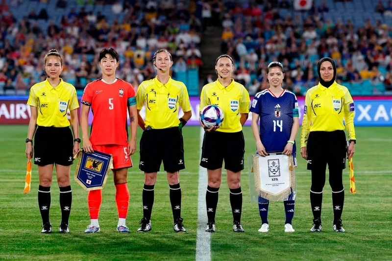 Кыргызстандык арбитр Вероника Бернацкая отсудила полуфинал Кубка Азии