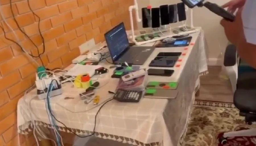 Кыргызстандыктарды акчадан жана мүлктөн ажыраткан: Бишкекте интернет-алаяктар аныкталды