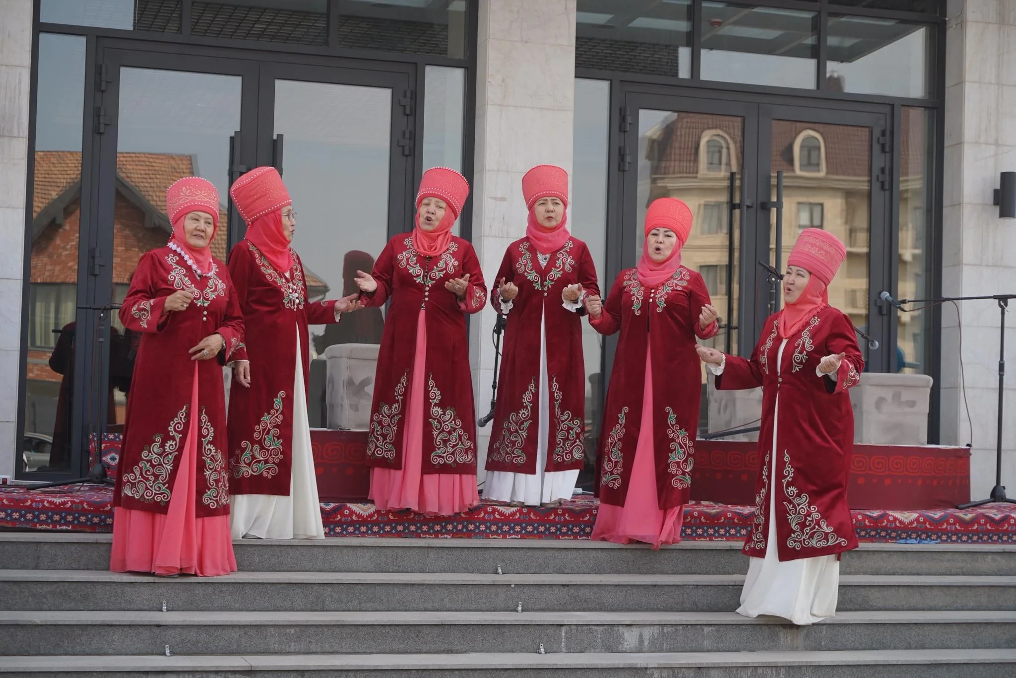 In Bishkek, Nowruz was celebrated solemnly at the "Manas" Theater