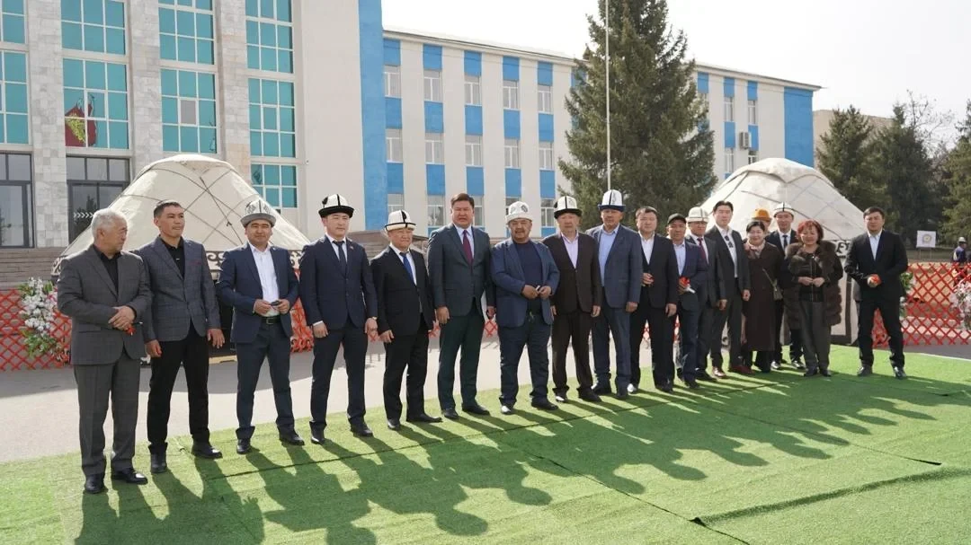 Представления и новые служебные авто. Как в Караколе отпраздновали Нооруз