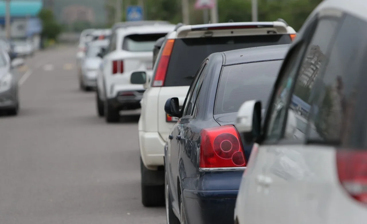 The head of the cabinet spoke about plans to create an unobstructed road from the airport to Bishkek.