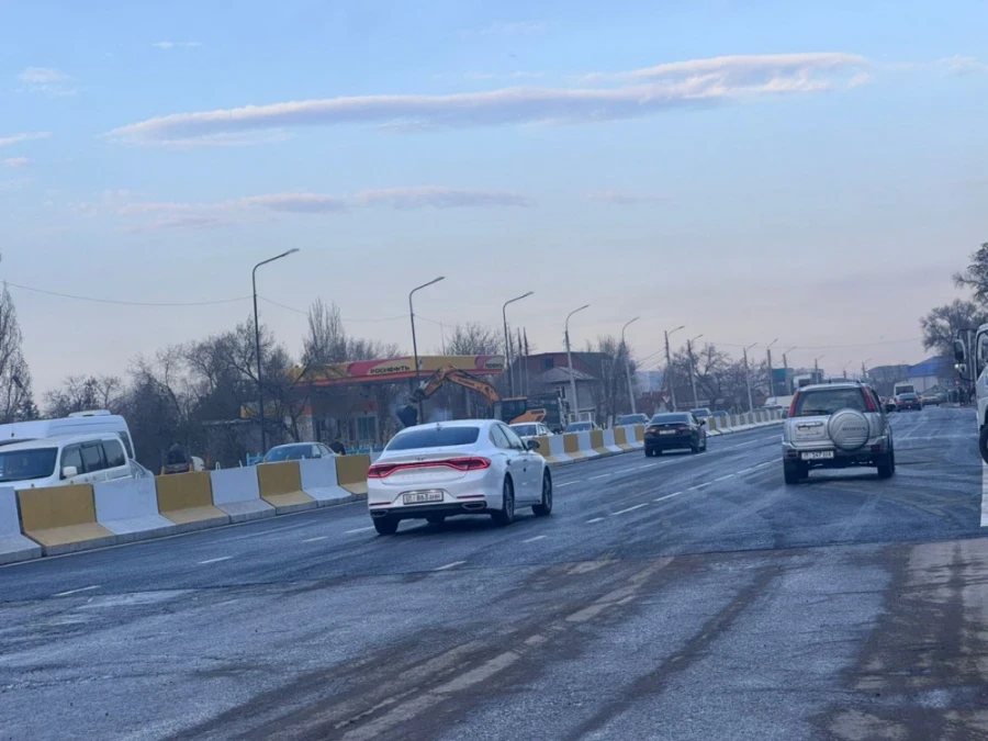 В Бишкеке после масштабной реконструкции открыли мост на Жибек Жолу
