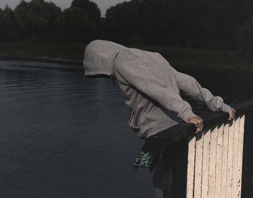 В Оше 17-летний парень пытался совершить суицид