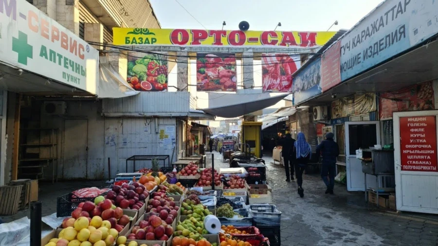 Из-за Орто-Сайского рынка уволили руководство Октябрьского района Бишкека