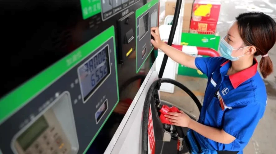 Китай повышает цены на бензин и дизельное топливо на внутреннем рынке