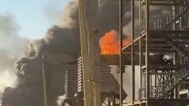 Взрыв прогремел на НПЗ в Техасе: в окрестностях ввели режим самоизоляции