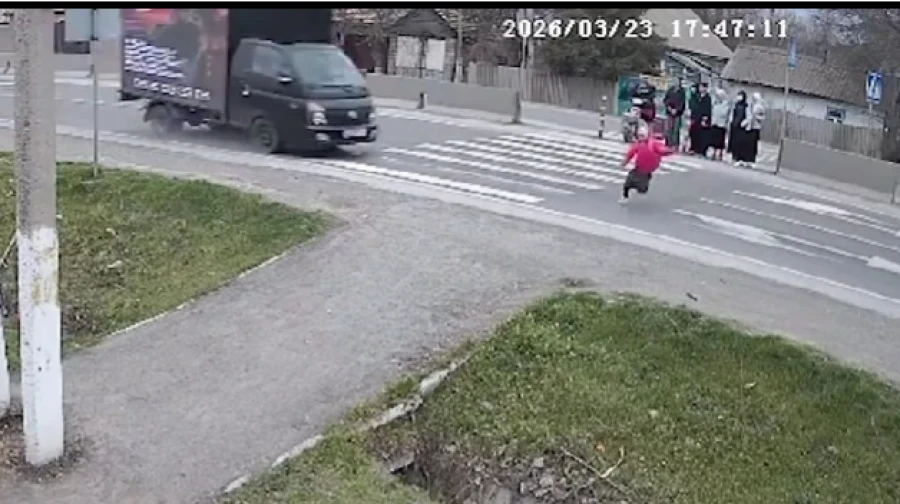 Школьницу сбили насмерть в селе Садовом (осторожно, видео)