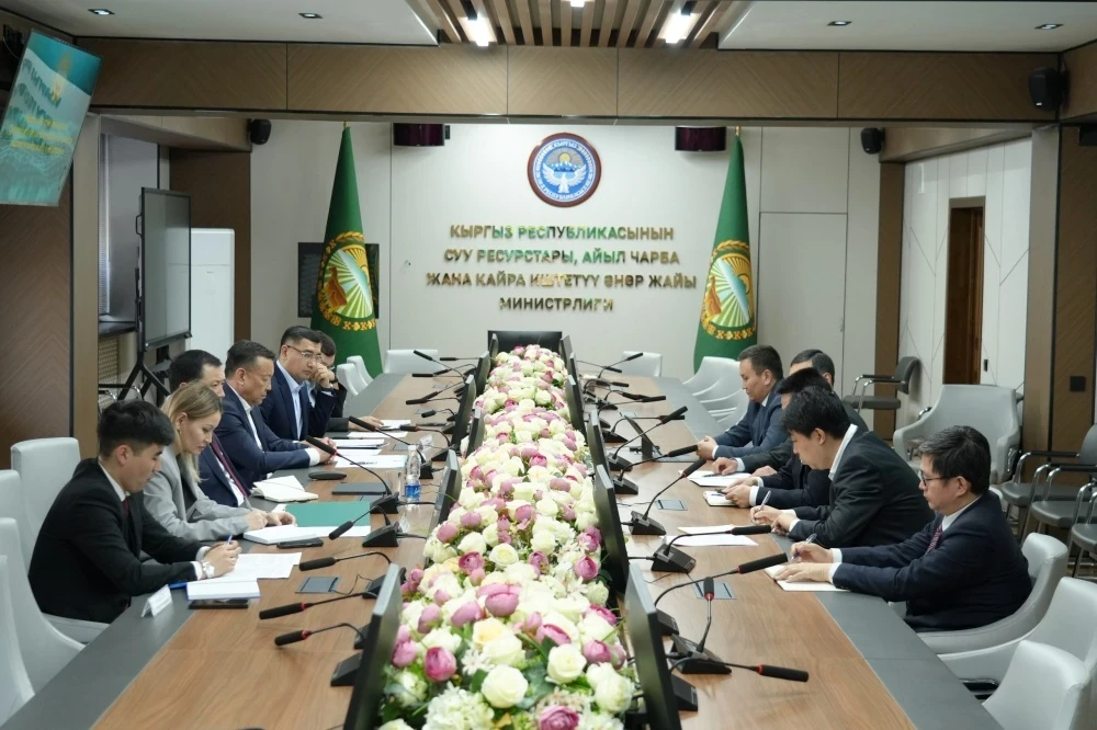 Более 5 тысяч человек задействованы на стройке железной дороги КНР–КР–РУз