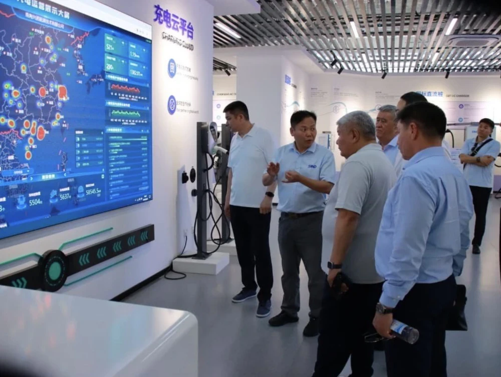 Кыргызстан договорился с Китаем о развитии зарядных станций для электромобилей