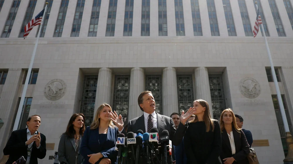 Соцсети в США начали привлекать к ответственности за вред детям, - NYT