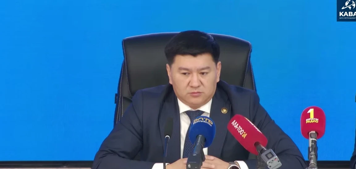 Бул акыркы чара. ГНС жарандардын эсептеринен карыздарды кантип жыйноо тууралуу түшүндүрдү