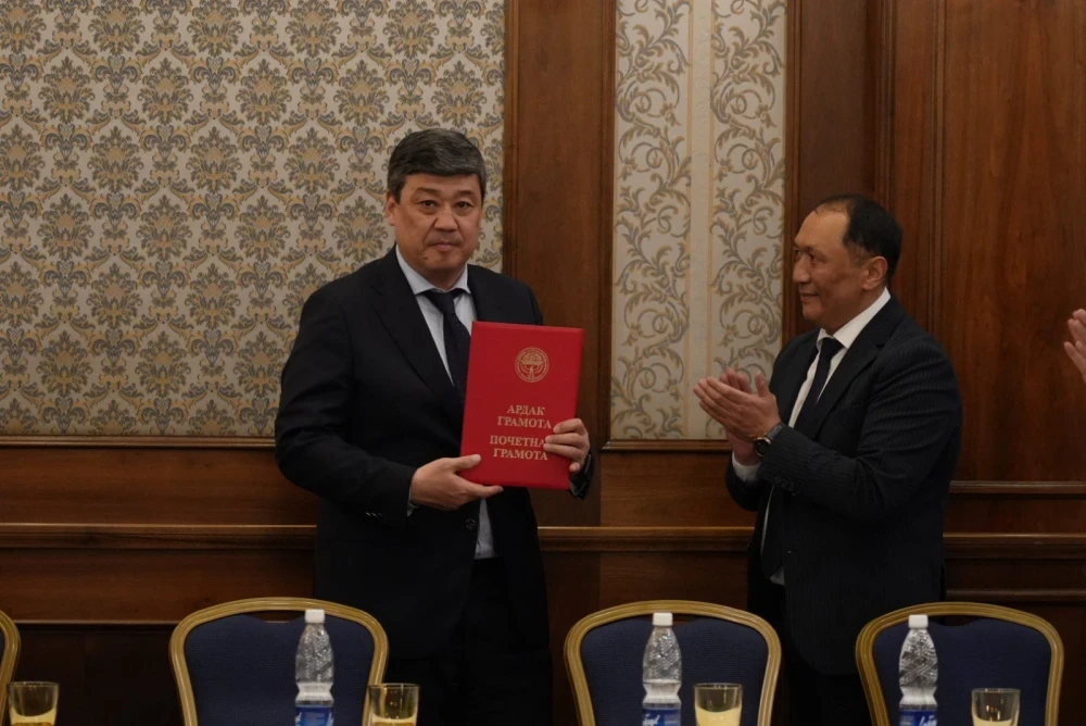 Бакыт Торобаев ундурма ишканалар ассоциациясынын ардактуу президенти болуп шайланды