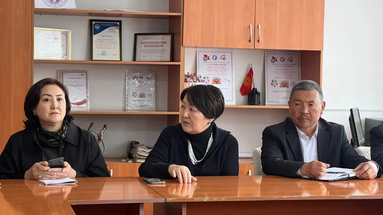 Dogdurkul Kendirbaeva met with the heads of educational institutions in the Batken region.