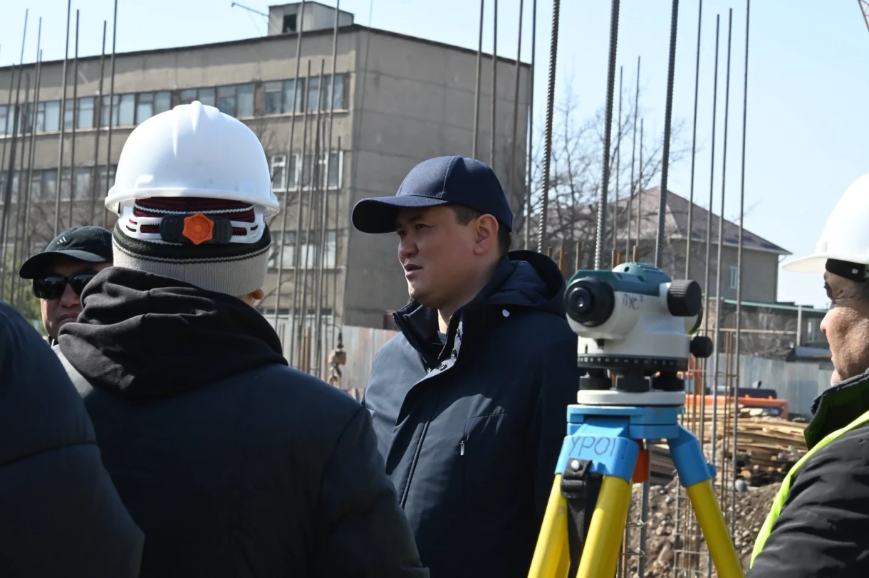 Nurdin Oruntaev inspected the construction of schools in Bishkek