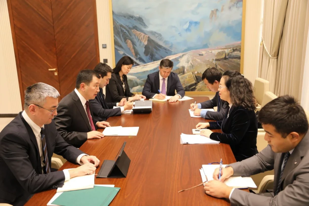 Кыргызстан жана Кытай айыл чарбасындагы кызматташтыкты өнүктүрүүнү талкуулашты