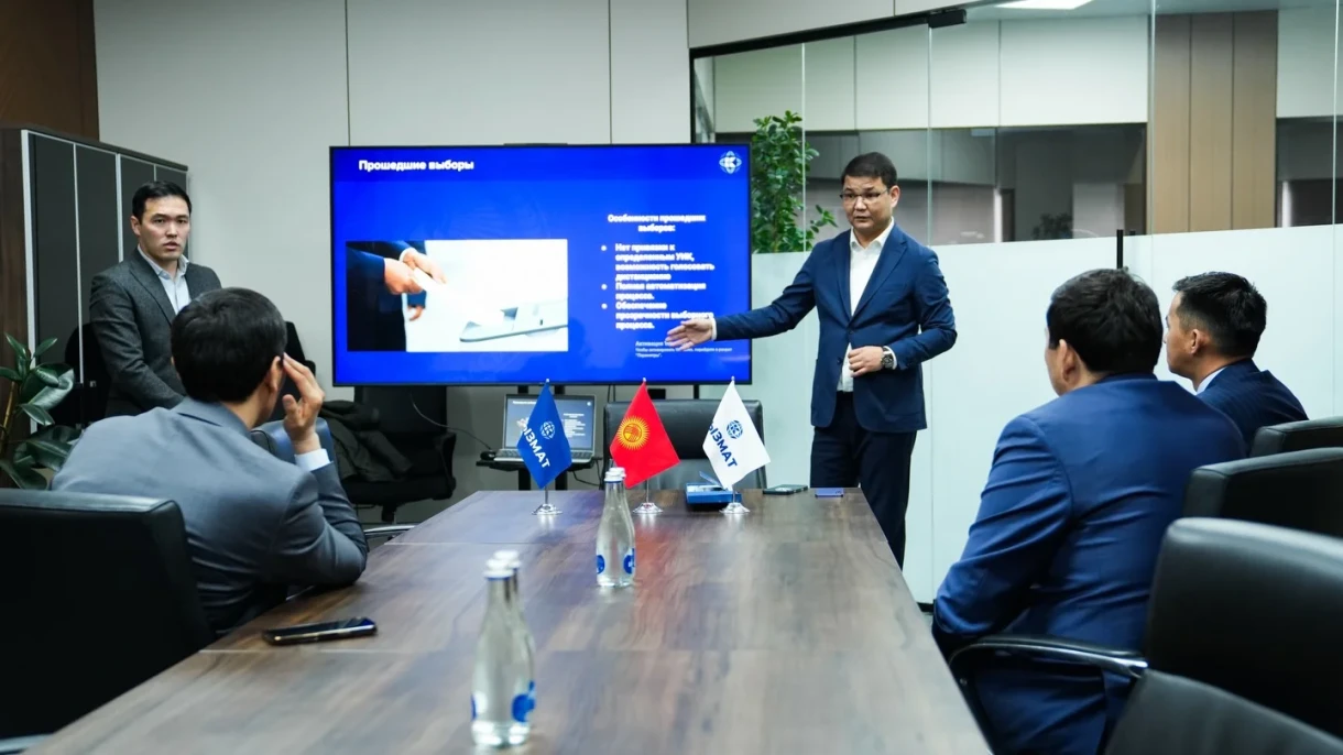 Медер Алиев «Кызмат» IT- долбоорлорунун жарандарды тейлөө үчүн маанилүүлүгүн белгиледи