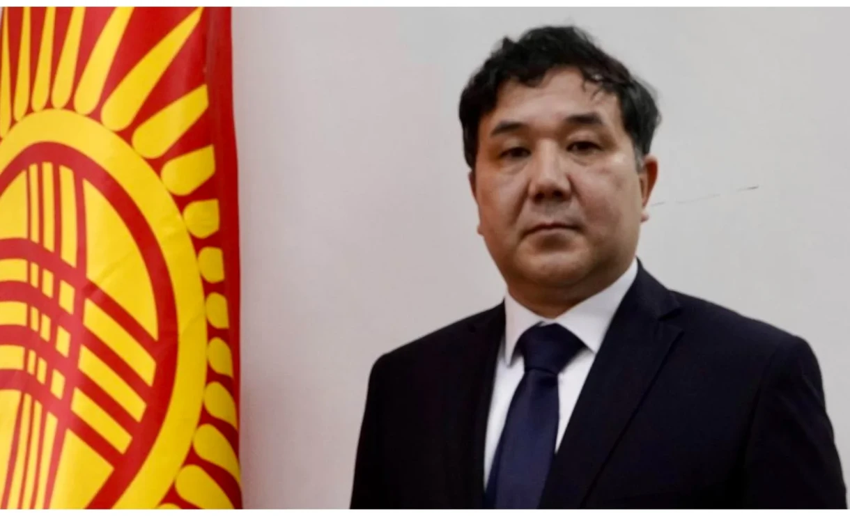 Уланбек Омуралиев «Учур» театрынын чыгармачыл жамаатын жетектеди