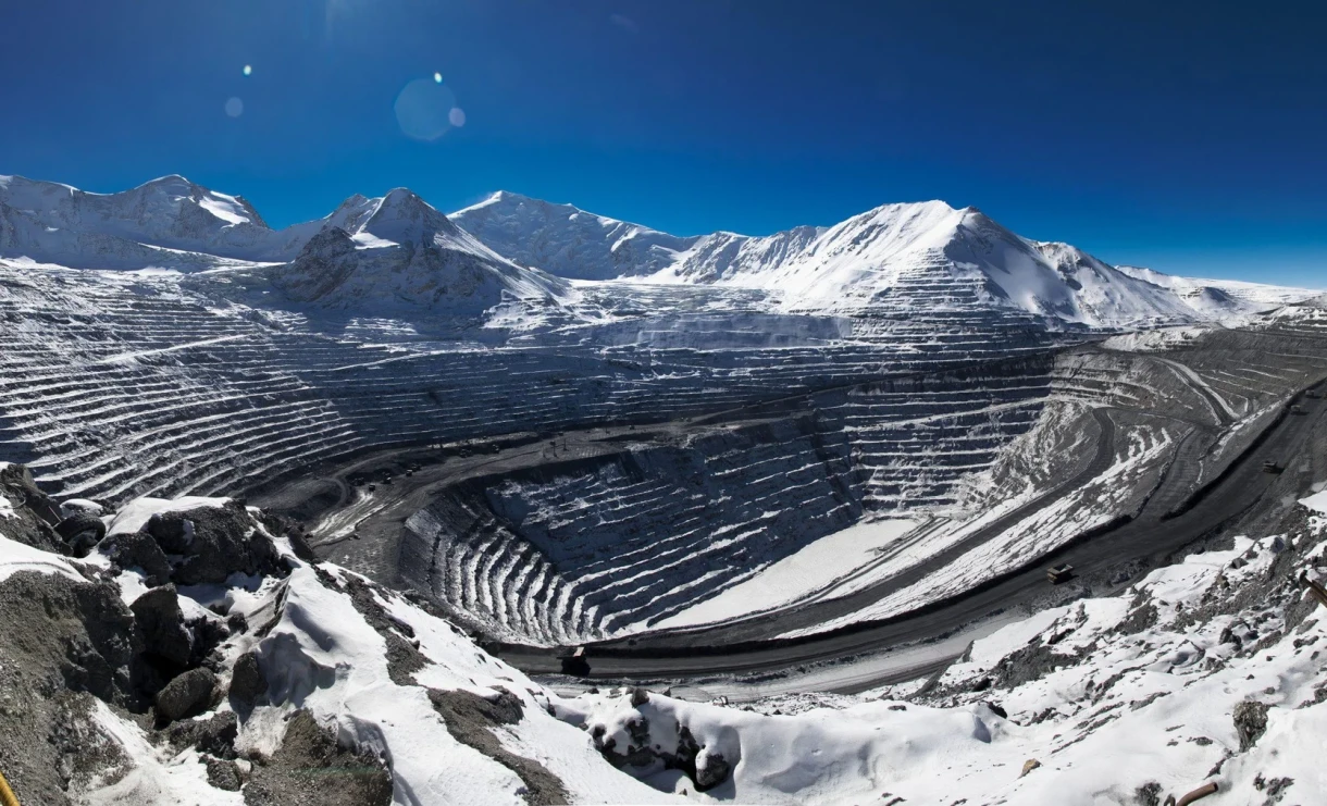 «Кумтөрдө» 2025-жылы канча алтын өндүрүлгөнүн жана эмнеден улам чыгымдардын көбөйгөнүн айтып беришти