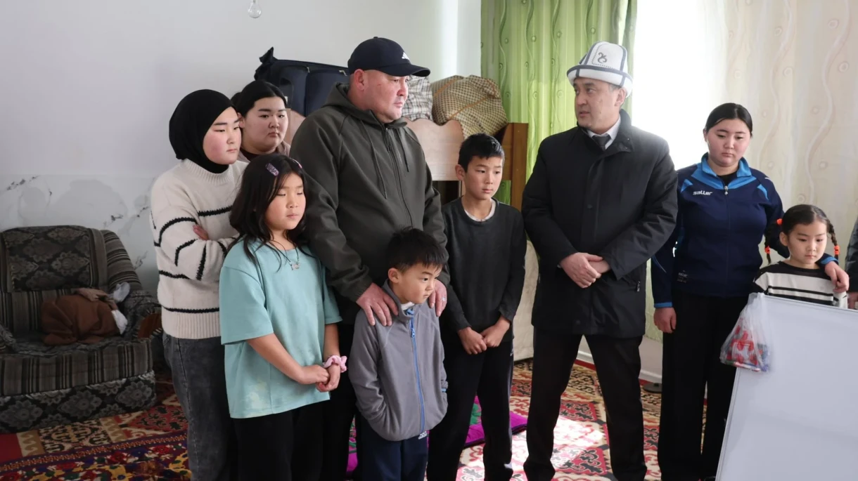 The Minister of Labor congratulated single fathers in the Chui region