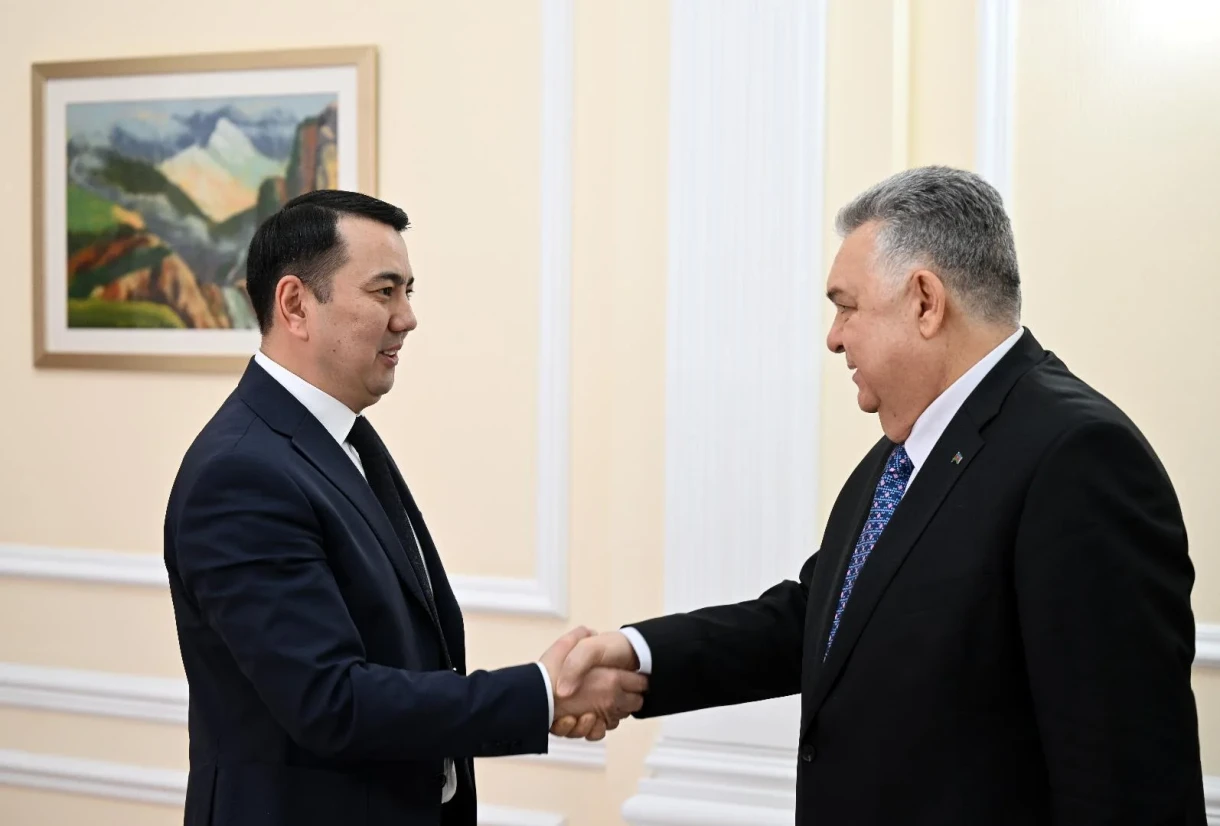 Жогорку Кеңештин спикери Азербайжан элчиси менен парламент аралык кызматташтыкты өнүктүрүүнү талкуулады