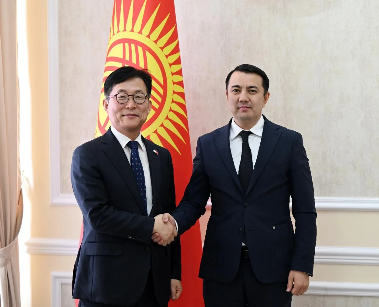 Спикер жана Кореянын элчиси Жогорку Кенештин цифрлаштыруусун талкуулашты