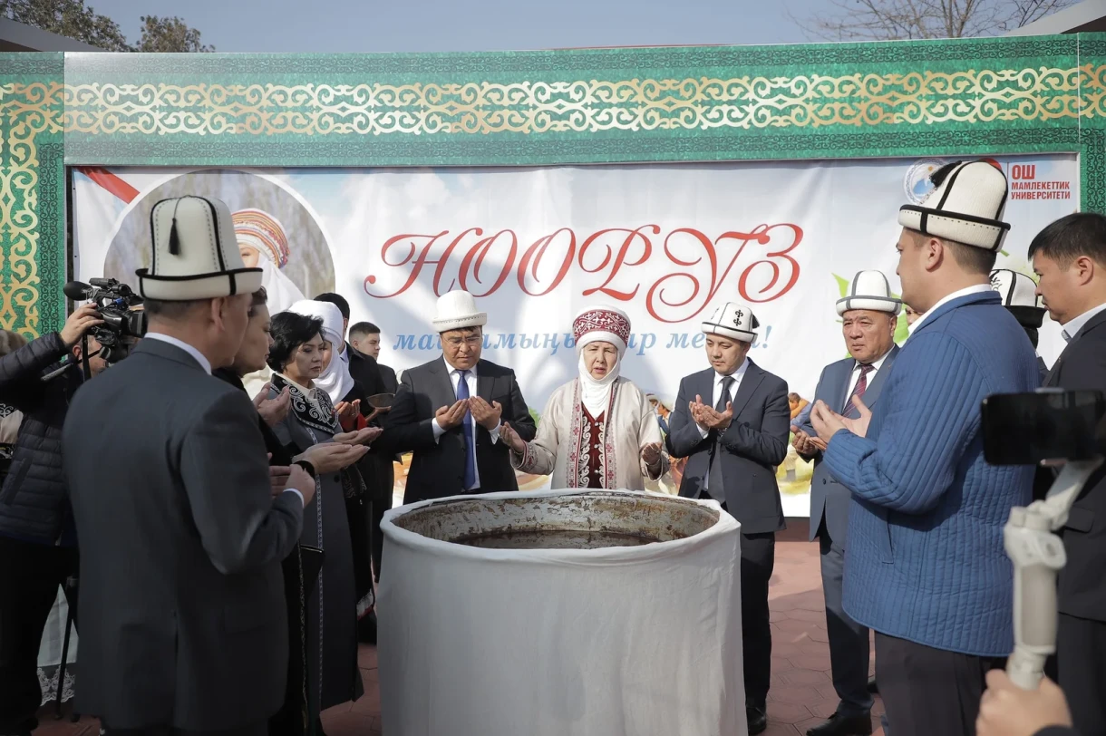 В Оше Нооруз начали отмечать с церемонии приготовления сумолока