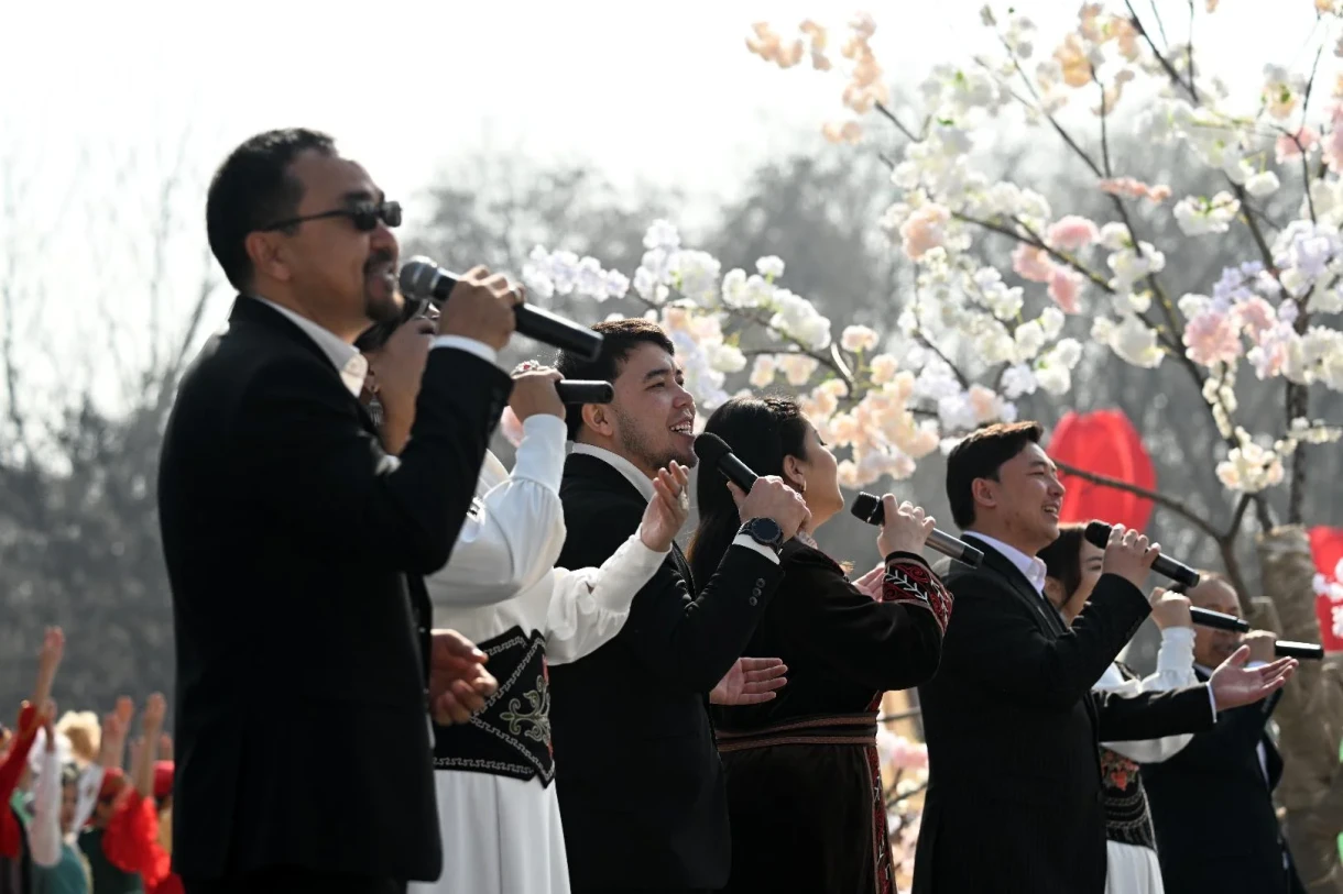 Спикер ЖК в Оше принял участие в торжестве в честь Нооруза и рассказал о развитии регионов