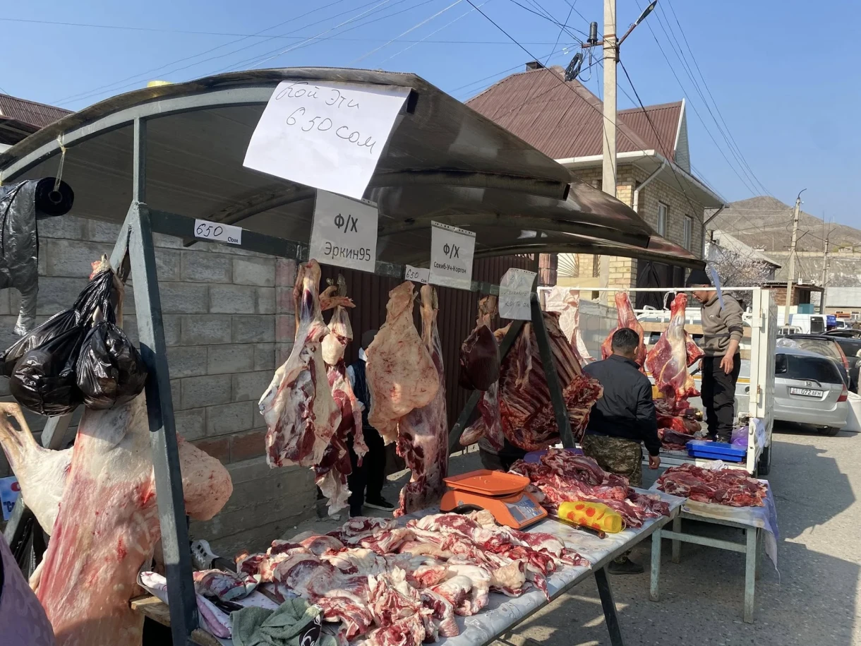 Мясо по 640 сомов. В Кадамжайском районе прошла сельхозярмарка