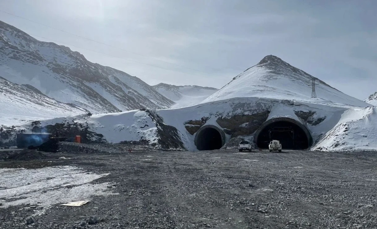 На трассе Барскоон–Бедель активно идёт строительство 2 тоннелей и 30 мостов