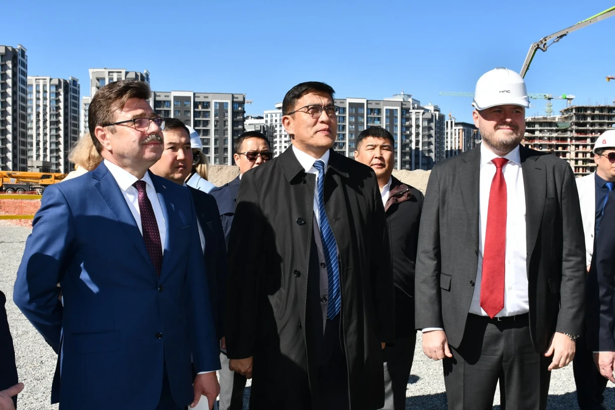 В Бишкеке прошла церемония закладки фундамента российско-кыргызской школы