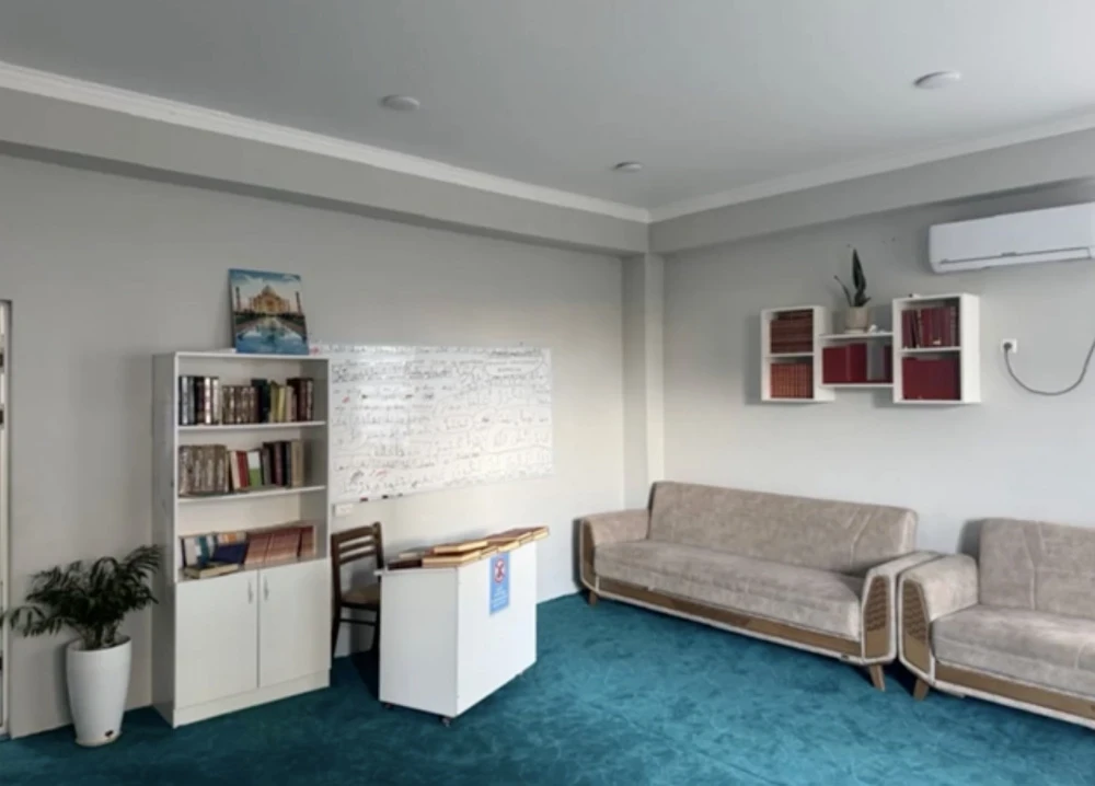 ГКНБ закрыл три медресе и вынес предупреждения еще шести