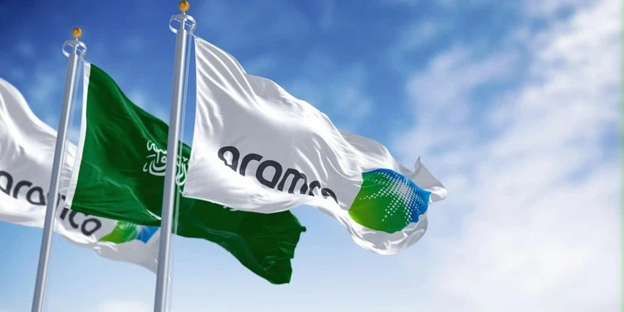 Saudi Aramco в мае повысит цены на нефть для Азии до рекордного уровня, - Bloomberg