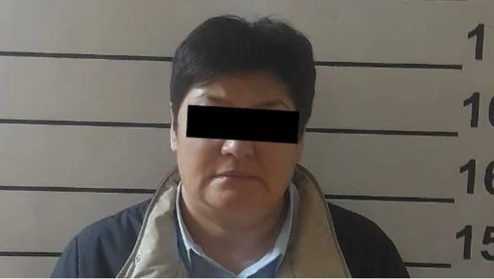 ГКНБ мамлекеттик нотариусту кармады