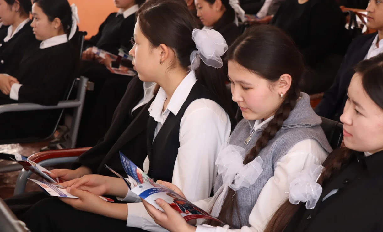 Школьников Кыргызстана приглашают в научный лагерь ШОС